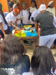 Gaye-njorro-students-making-soap